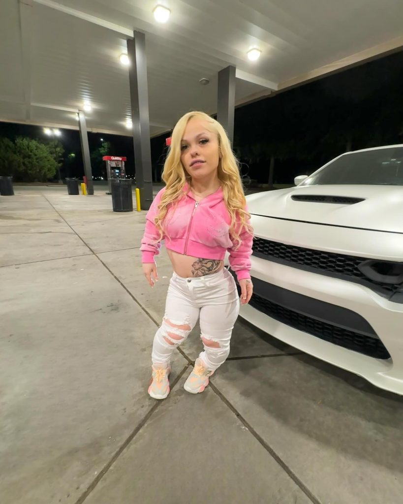 Kelsey Lawrence Height