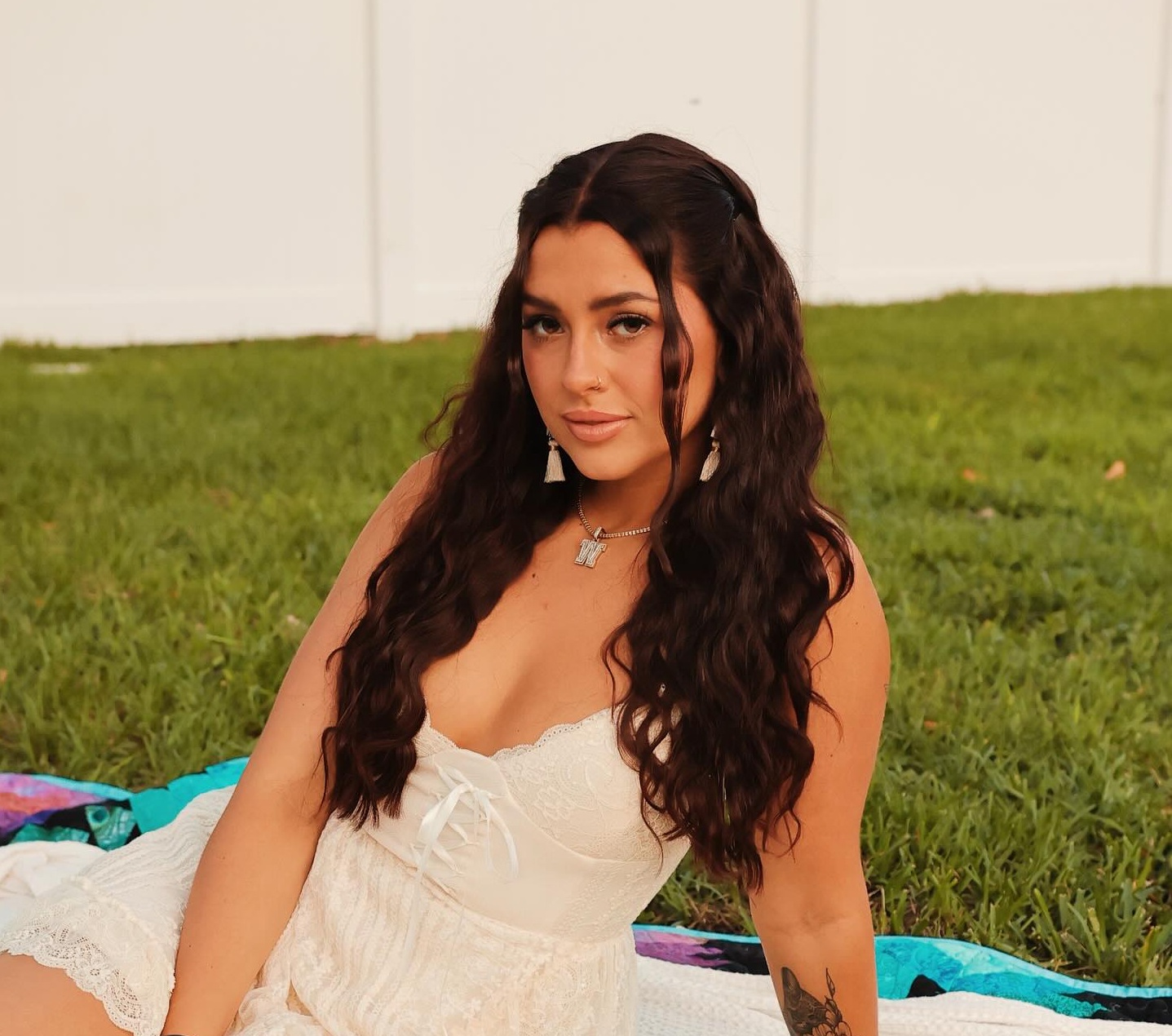 Whitney Wren Age The Journey of a Country Music Star and Social Media Icon