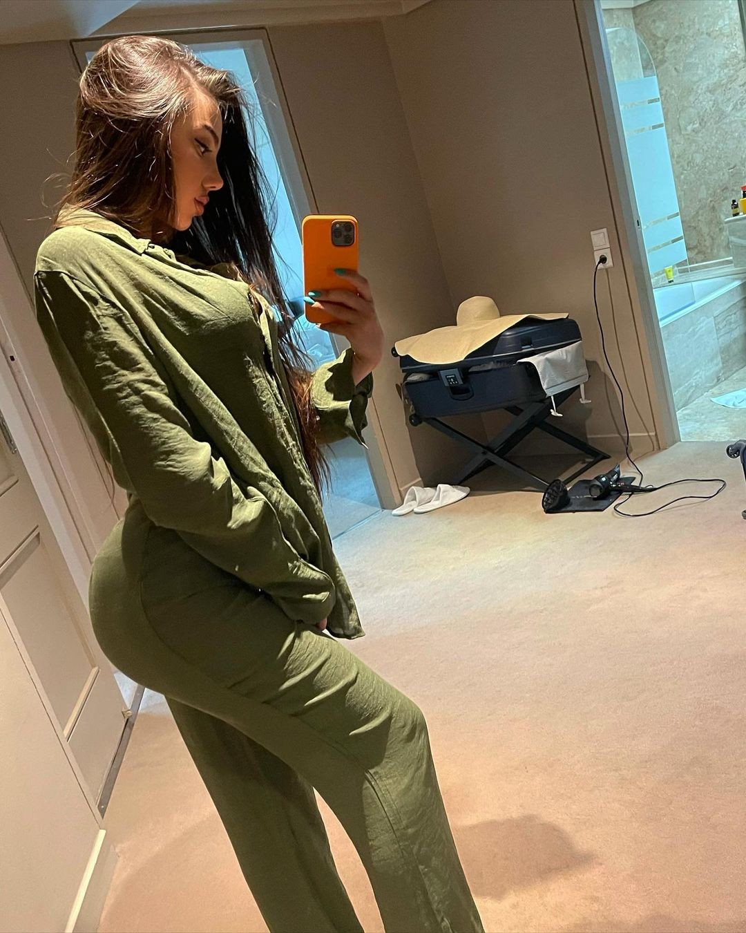 rashel kolaneci net worth