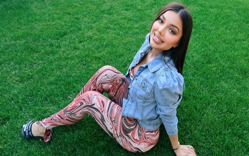 rashel kolaneci net worth